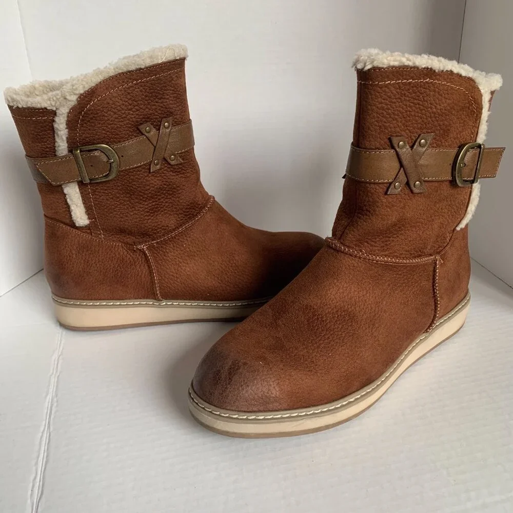 White Mountain women’s Sherpa‎ lined winter boots size 11
